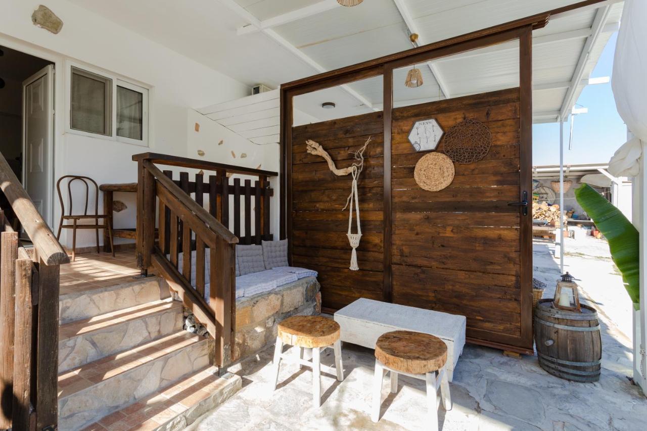 Christos And Family Guest house 2*
